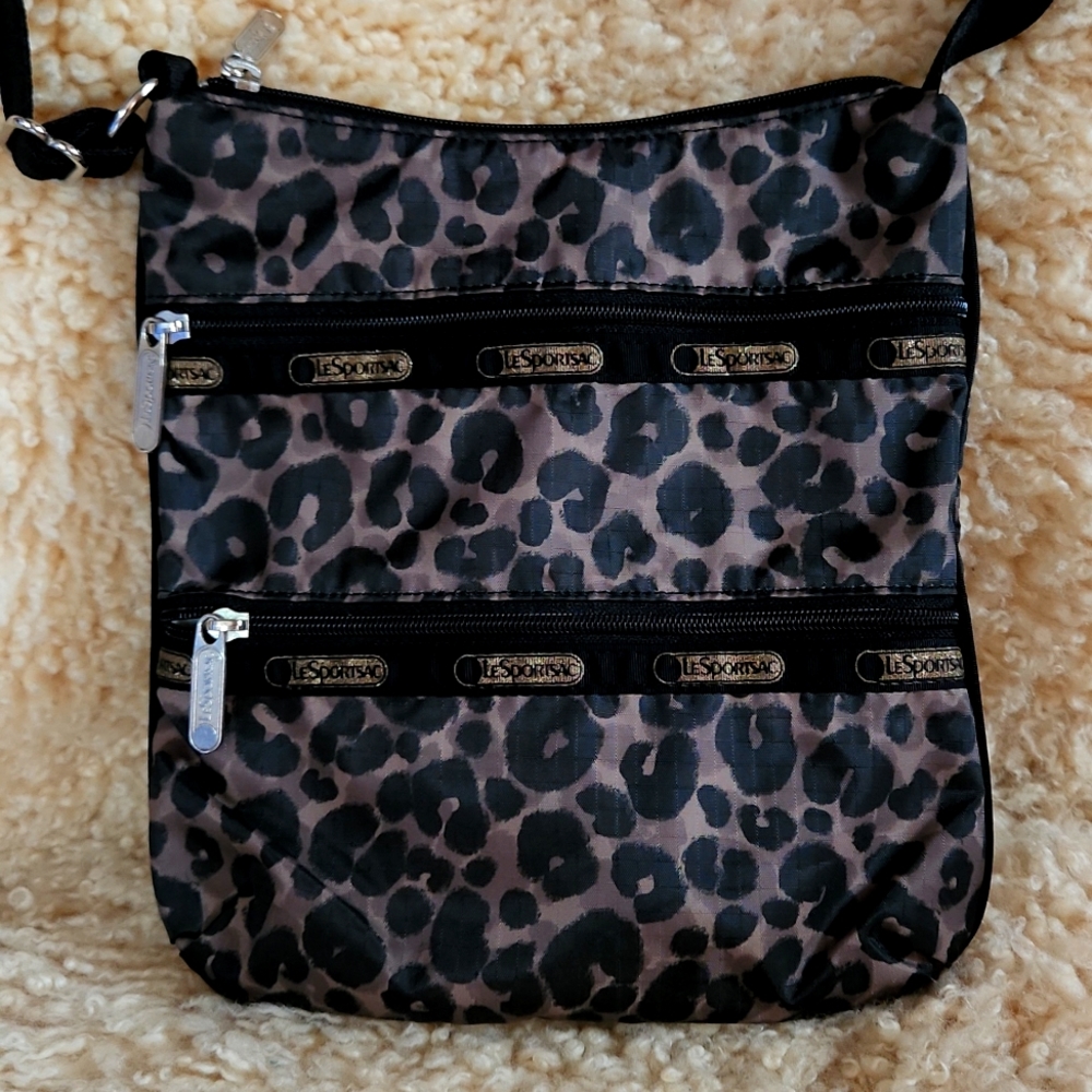 Small crossbody bag
